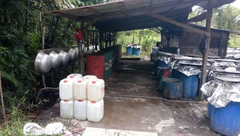 Sibu Customs Personnel Seize 964 Litres Of ‘arak Langkau’ Worth Rm262 