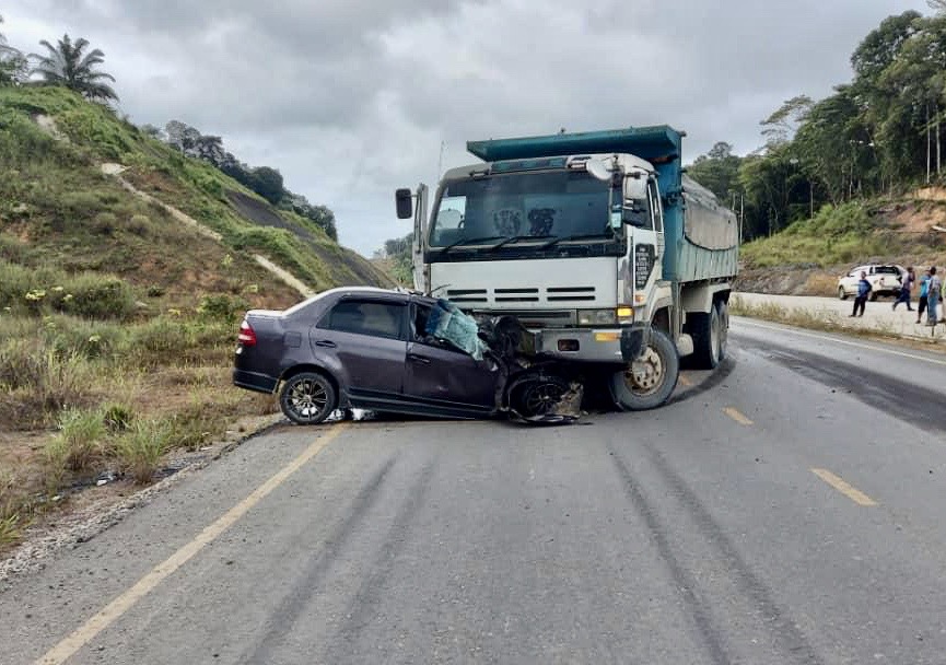 Man Dies In Fatal Accident Along Jalan Bintulu-Miri | DayakDaily