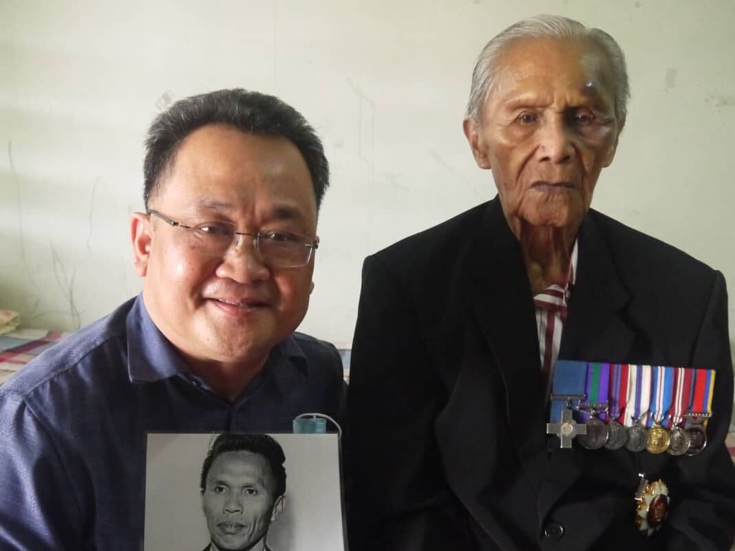Awang Raweng mai reti besai ba sejarah pengelikun Sarawak enggau ...